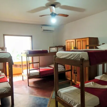 O Pharol Hostel e Pousada-3